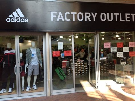 adidas outlet harbour town.